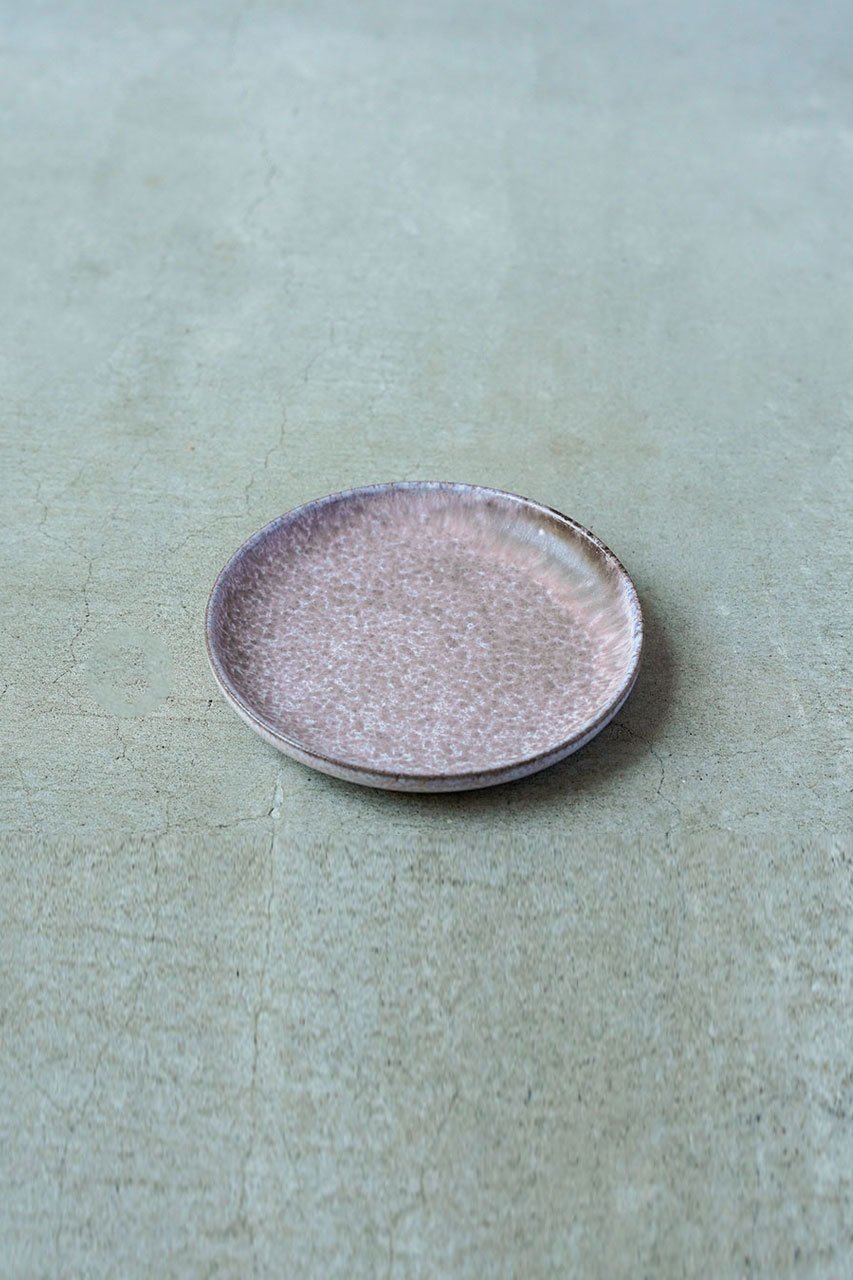 【アメノイエ/amenoie / GOODS】のfog プレート 15cm インテリア・キッズ・メンズ・レディースファッション・服の通販 founy(ファニー) 　皿　Plate, Dish　テーブル　Table, Dining Table　デザート　Dessert, Sweet Treat　プレート　Plate, Dish　おすすめ　Recommended / Our Picks　エレガント 上品　Elegant　ホーム・キャンプ・アウトドア・お取り寄せ　Home Living / Home & Lifestyle / Camping Gear / Outdoor Camping　キッチン・ダイニング　Kitchen & Dining Essentials. Stylish & Functional Tableware　キッチン家電・キッチン用品　Kitchen Appliances & Tools　PINK|ID: prp329100004428649 ipo3291000000036178255