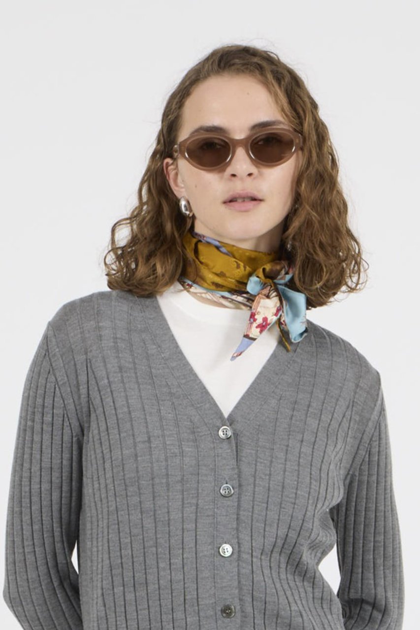 【マニプリ/manipuri】のダイヤ型スカーフ 人気、トレンドファッション・服の通販 founy(ファニー) 　ファッション　Fashion　レディースファッション　Fashion for Women　ストール　Soft & Warm Scarves　マフラー・スヌード / 冬小物の定番　Scarves & Mufflers　エレガント 上品　Elegant　シルク　Silk, 100% Silk　シンプル　Simple, Minimal　スカーフ　Scarf, Neckwear　ストール　Stole, Wrap　プリント　Print, Printed Pattern　マフラー　Scarf, Muffler　ミックス　Mix, Mixed Style　other-2|ID: prp329100004430187 ipo3291000000032803423
