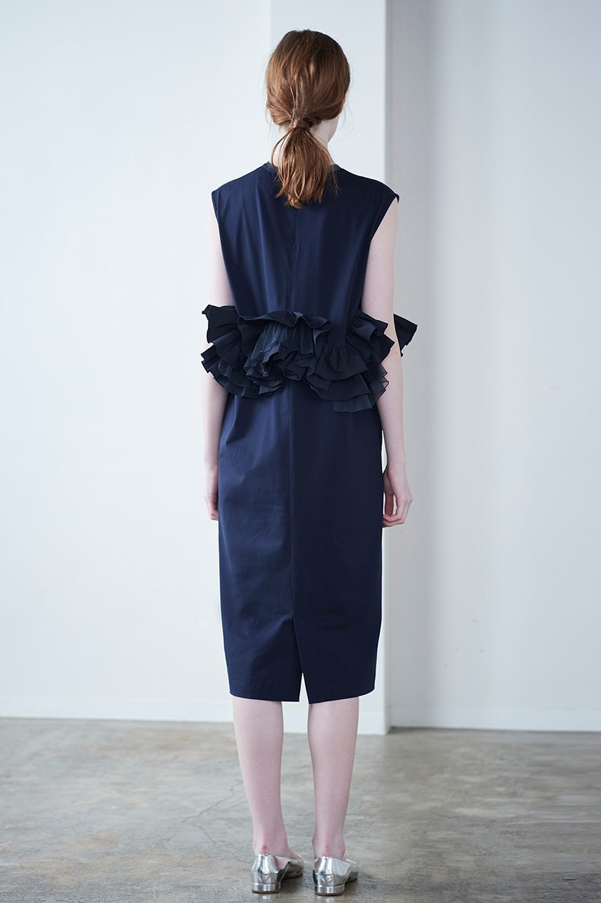 【マリリンムーン/MARILYN MOON】のタフタスパイラルラッフルスリーブドレス 人気、トレンドファッション・服の通販 founy(ファニー) 　ファッション　Fashion　レディースファッション　Fashion for Women　ワンピース　Dresses　フォーマル・パーティードレス・結婚式用ドレス　Elegant & Casual Dresses　チュニック　Tunic Tops & Dresses　サンダル　Sandals, Summer Shoes　スニーカー　Sneakers, Trainers　タフタ　Taffeta, Structured Fabric　チュニック　Tunic, Long Top　チュール　Tulip, Tulip Motif　ドレス　Dress, One-Piece　ラッフル　Ruffle, Frill　リゾート　Resort, Vacation Style　ロング　Long, Long-Length　エレガント 上品　Elegant　夏　Summer　other-8|ID: prp329100004430242 ipo3291000000032864505