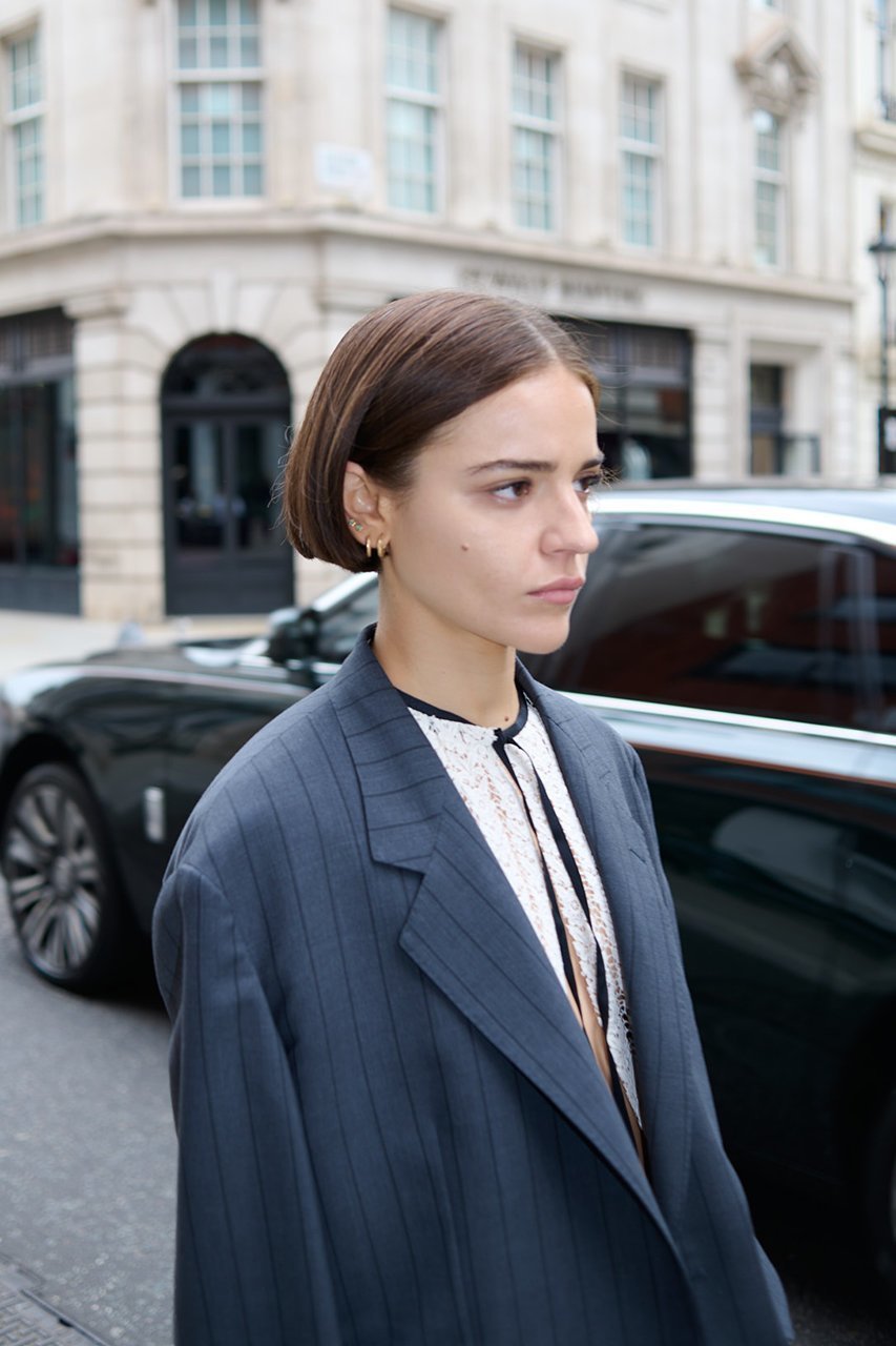 【バウト/BOWTE】のSWISS MAKER S レーストップス 人気、トレンドファッション・服の通販 founy(ファニー) 　ファッション　Fashion　レディースファッション　Fashion for Women　トップス・カットソー　Cut & Sew Tops　キャミソール&ノースリーブ　Camisoles & Sleeveless Tops　シャツ・ブラウス・オフィスカジュアル　Elegant Blouses & Button-Ups　ノースリーブ　Sleeveless, No-Sleeve　フェミニン　Feminine, Girly　リボン　Ribbon, Bow　レース　Lace, Lace Fabric　other-7|ID: prp329100004431467 ipo3291000000032853205