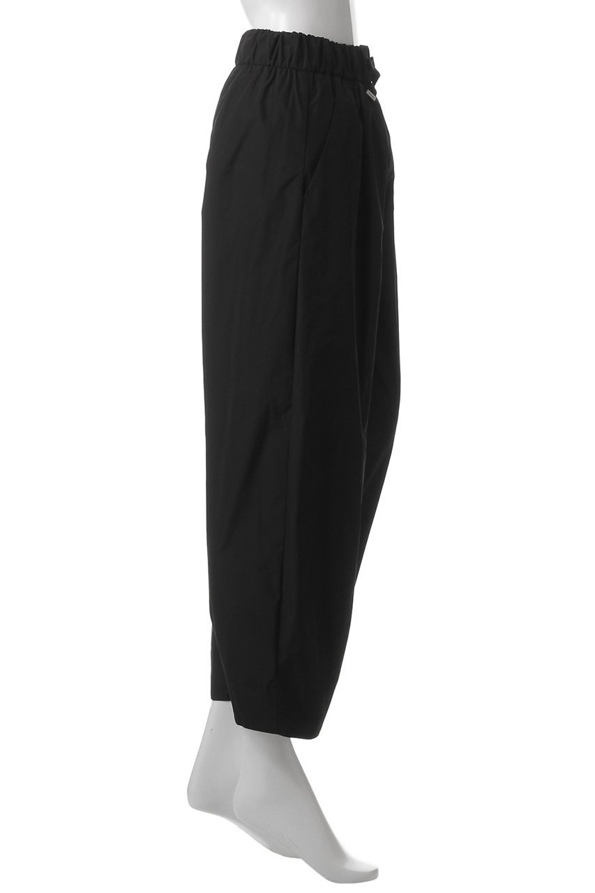 【ヘルノ/HERNO】のポリエステルイージーパンツ 人気、トレンドファッション・服の通販 founy(ファニー) 　ファッション　Fashion　レディースファッション　Fashion for Women　パンツ　Pants & Trousers　なめらか　Smooth, Silky Texture　テーパード　Tapered, Tapered Pants　プリーツ　Pleats, Pleated　エレガント 上品　Elegant　軽量　Lightweight, Ultra Light　other-3|ID: prp329100004431477 ipo3291000000032909599