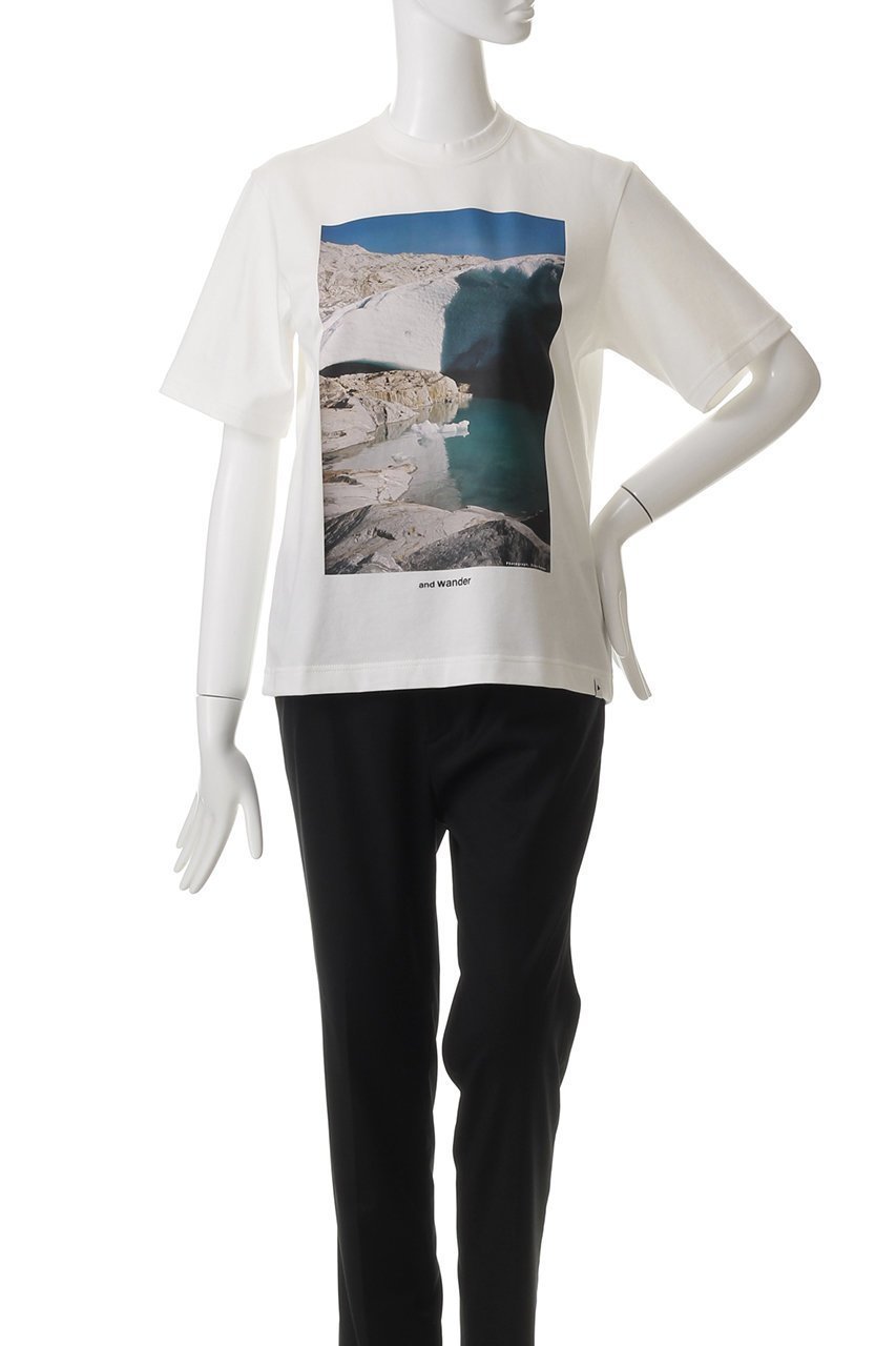 【アンドワンダー/and wander】の【UNISEX】gracier printed ショートスリーブTシャツ 人気、トレンドファッション・服の通販 founy(ファニー) 　ファッション　Fashion　レディースファッション　Fashion for Women　トップス・カットソー　Cut & Sew Tops　シャツ・ブラウス・オフィスカジュアル　Elegant Blouses & Button-Ups　ロングTシャツ・Tシャツ　Longline T-Shirts & Tees　カットソー・ベーシックTシャツ　Cut-and-Sewn Tops / Stretch Tees & Basics　ユニセックス　Unisex, Genderless　ショート　Short, Short Length　スリーブ　Sleeve, Long Sleeve / Short Sleeve　フロント　Front, Front Design　プリント　Print, Printed Pattern　ベーシック　Basic, Essential　other-2|ID: prp329100004431494 ipo3291000000032866550
