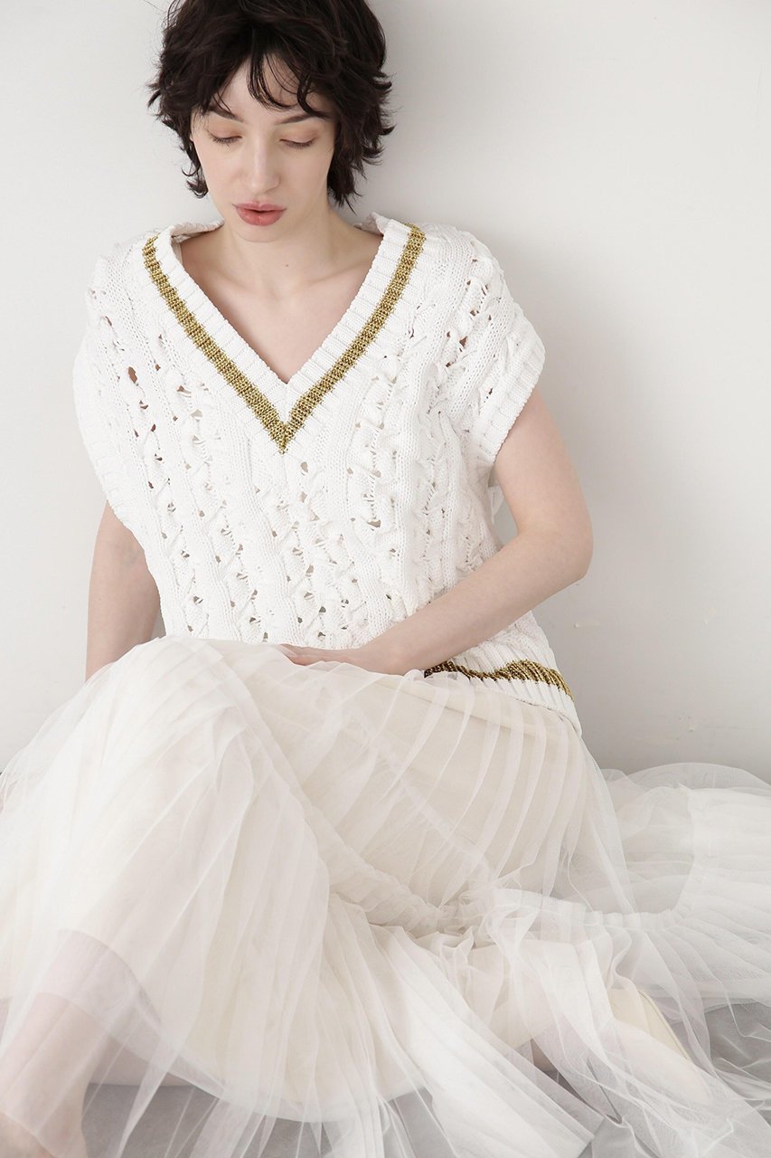 【ヒューエルミュージアム/hueLe Museum】の【STUMBLY】Bulky Tilden Knit Vest インテリア・キッズ・メンズ・レディースファッション・服の通販 founy(ファニー) 　ファッション　Fashion　レディースファッション　Fashion for Women　トップス・カットソー　Cut & Sew Tops　ニット　Knit Tops & Sweaters　ベスト&ジレ / 重ね着スタイル　Vests & Gilets　カジュアルプルオーバー・ニットトップス　Pullovers & Knit Tops / Casual Pullovers　カットソー　Cut and Sewn Top　エレガント 上品　Elegant　ホワイト|ID: prp329100004431577 ipo3291000000032955186