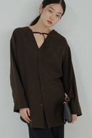 【ガリャルダガランテ/GALLARDAGALANTE】の2WAYフリンジブラウス 人気、トレンドファッション・服の通販 founy(ファニー) ファッション Fashion レディースファッション Fashion for Women トップス・カットソー Cut & Sew Tops シャツ・ブラウス・オフィスカジュアル Elegant Blouses & Button-Ups おすすめ Recommended / Our Picks とろみ Fluid, Flowy Fabric エレガント 上品 Elegant スリット Slit, Slit Detail スリーブ Sleeve, Long Sleeve / Short Sleeve ドレープ Drape, Draping Fabric ロング Long, Long-Length |ID:prp329100004433051