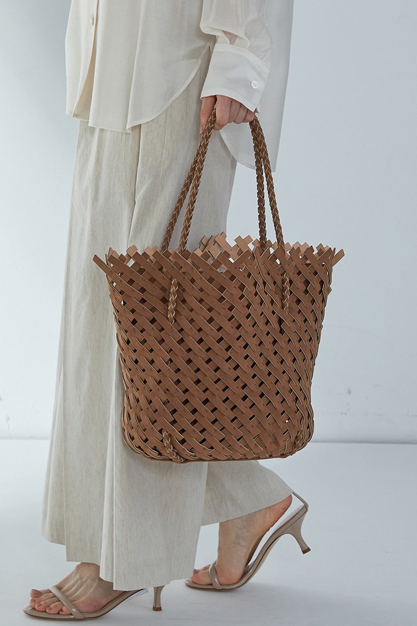 【プルミエ アロンディスモン/1er Arrondissement】の【MARY AL TERNA】トートバッグ 人気、トレンドファッション・服の通販 founy(ファニー) 　ファッション　Fashion　レディースファッション　Fashion for Women　トップス・カットソー　Cut & Sew Tops　キャミソール&ノースリーブ　Camisoles & Sleeveless Tops　シャツ・ブラウス・オフィスカジュアル　Elegant Blouses & Button-Ups　ロングTシャツ・Tシャツ　Longline T-Shirts & Tees　カットソー・ベーシックTシャツ　Cut-and-Sewn Tops / Stretch Tees & Basics　インナー　Innerwear　キャミソール　Camisole, Spaghetti Strap Top　シンプル　Simple, Minimal　タンク　Tank Top, Sleeveless Top　バスケット　Basket, Basket Bag　モダン　Modern, Contemporary　リゾート　Resort, Vacation Style　other-8|ID: prp329100004433063 ipo3291000000035933527