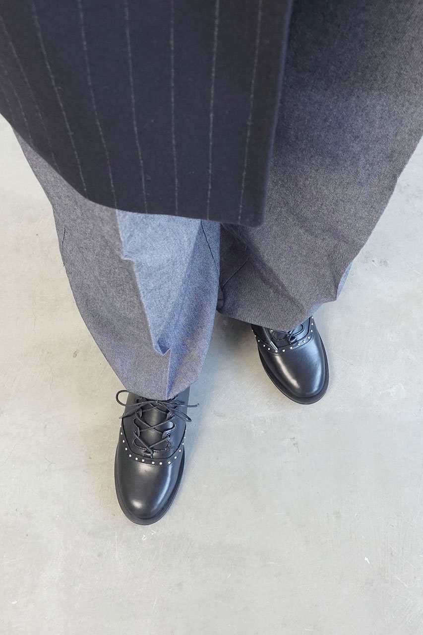 【ダニエラ アンド ジェマ/Daniella & GEMMA】の【レイン対応】マイクロスタッズレースアップシューズ 人気、トレンドファッション・服の通販 founy(ファニー) 　ファッション　Fashion　レディースファッション　Fashion for Women　クッション　Cushion, Throw Pillow　シューズ　Shoes, Footwear　スタイリッシュ　Stylish, Fashionable　スタッズ　Studs, Metal Accents　フラット　Flat, Flat Shoes　プレーン　Plain, Simple　レイン　Rain, Rainproof　レース　Lace, Lace Fabric　再入荷　Restock / Back in Stock　other-8|ID: prp329100004433073 ipo3291000000035480789