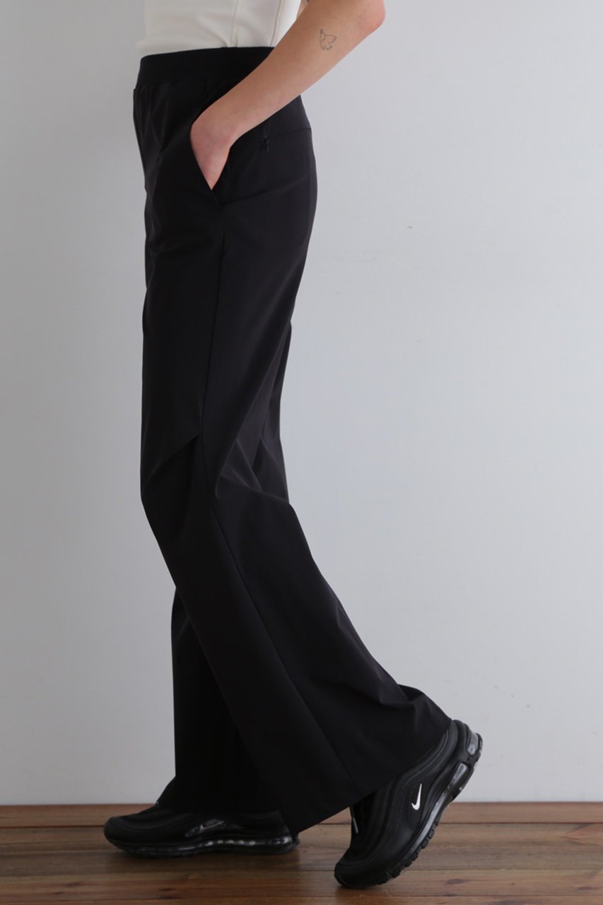 【ル フィル/LE PHIL】の【LE PHIL SPORTS】ナイロンストレッチパンツ 人気、トレンドファッション・服の通販 founy(ファニー) ファッション Fashion レディースファッション Fashion for Women パンツ Pants & Trousers スポーツウェア Functional & Stylish Sportswear スポーツ パンツ Workout Pants / Training Shorts / Joggers おすすめ Recommended / Our Picks ストレッチ Stretch, Stretchy Fabric セットアップ Set-Up, Coordinated Outfit フィット Fit, Slim Fit フロント Front, Front Design ポケット Pocket, Pocket Detail ワイド Wide, Wide Fit 軽量 Lightweight, Ultra Light other-7|ID: prp329100004433123 ipo3291000000032900652