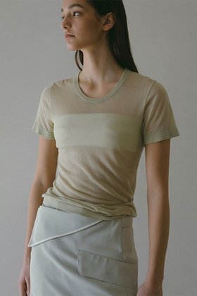 【エトレトウキョウ/ETRE TOKYO】 ハーフスリーブシアーニットプルオーバー人気、トレンドファッション・服の通販 founy(ファニー) ファッション Fashion レディースファッション Fashion for Women トップス・カットソー Cut & Sew Tops ニット Knit Tops & Sweaters カジュアルプルオーバー・ニットトップス Pullovers & Knit Tops / Casual Pullovers おすすめ Recommended / Our Picks インナー Innerwear シンプル Simple, Minimal フィット Fit, Slim Fit 今季 This Season, Current Season |ID:prp329100004434704