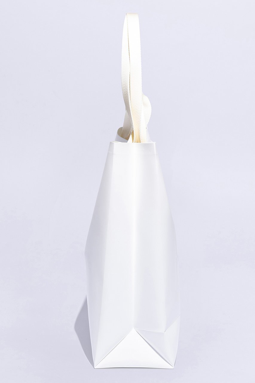 【ジ アートオブキャリング/THE ART OF CARRYING】のPAPER B トートバッグ 人気、トレンドファッション・服の通販 founy(ファニー) 　ファッション　Fashion　レディースファッション　Fashion for Women　バッグ　Bags　なめらか　Smooth, Silky Texture　シンプル　Simple, Minimal　モダン　Modern, Contemporary　軽量　Lightweight, Ultra Light　other-4|ID: prp329100004434810 ipo3291000000032779144
