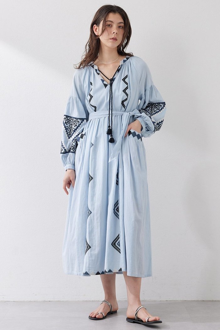 【ウィムガゼット/Whim Gazette】のエンブロイダリーワンピース インテリア・キッズ・メンズ・レディースファッション・服の通販 founy(ファニー) https://founy.com/ ファッション Fashion レディースファッション Fashion for Women ワンピース Dresses チュニック Tunic Tops & Dresses インド Indian Textile エスニック Ethnic Style チュニック Tunic, Long Top フリンジ Fringe, Tassel モチーフ Motif, Design Theme ロング Long, Long-Length 夏 Summer 春 Spring S/S・春夏 SS, Spring/Summer, Warm Season |ID: prp329100004437825 ipo3291000000032869326