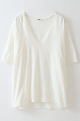 【ハー/HER.】 VネックネップカットTシャツ人気、トレンドファッション・服の通販 founy(ファニー) ファッション Fashion レディースファッション WOMEN トップス・カットソー Tops/Tshirt シャツ/ブラウス Shirts/Blouses ロング / Tシャツ T-Shirts カットソー Cut and Sewn Vネック V-Neck カットソー Cut And Sew ショート Short シルク Silk シンプル Simple スリーブ Sleeve ネップ Nep Yarn ヴィンテージ Vintage 再入荷 Restock/Back In Stock/Re Arrival |ID:prp329100004440237