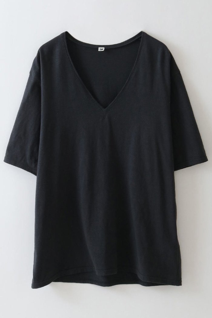 【ハー/HER.】の【3/20 12:00販売開始】VネックネップカットTシャツ インテリア・キッズ・メンズ・レディースファッション・服の通販 founy(ファニー) https://founy.com/ ファッション Fashion レディースファッション WOMEN トップス・カットソー Tops/Tshirt シャツ/ブラウス Shirts/Blouses ロング / Tシャツ T-Shirts カットソー Cut and Sewn Vネック V-Neck カットソー Cut And Sew ショート Short シルク Silk シンプル Simple スリーブ Sleeve ネップ Nep Yarn ヴィンテージ Vintage NEW・新作・新着・新入荷 New Arrivals |ID: prp329100004440237 ipo3291000000031022256