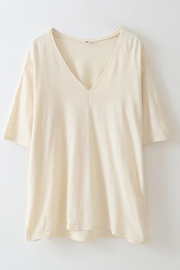 【ハー/HER.】のVネックネップカットTシャツ インテリア・キッズ・メンズ・レディースファッション・服の通販 founy(ファニー) https://founy.com/ ファッション Fashion レディースファッション WOMEN トップス・カットソー Tops/Tshirt シャツ/ブラウス Shirts/Blouses ロング / Tシャツ T-Shirts カットソー Cut and Sewn Vネック V-Neck カットソー Cut And Sew ショート Short シルク Silk シンプル Simple スリーブ Sleeve ネップ Nep Yarn ヴィンテージ Vintage 再入荷 Restock/Back In Stock/Re Arrival |ID: prp329100004440237 ipo3291000000031022257