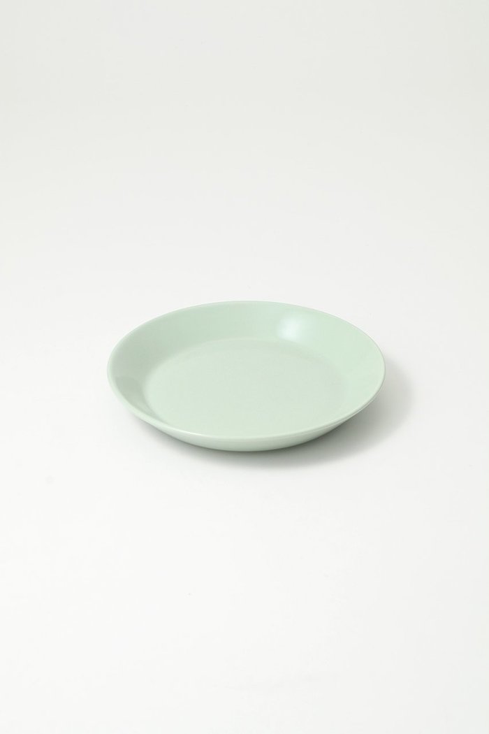 【イッタラ/iittala / GOODS】のティーマ プレート 17cm セージグリーン インテリア・キッズ・メンズ・レディースファッション・服の通販 founy(ファニー) https://founy.com/ 春 Spring コレクション Collection, Seasonal Line シェイプ Shape, Slim Fit シンプル Simple, Minimal テーブル Table, Dining Table 定番 Standard, Basic Item 人気 Popular, Best Seller プレート Plate, Dish モダン Modern, Contemporary S/S・春夏 SS, Spring/Summer, Warm Season 再入荷 Restock / Back in Stock 夏 Summer ホーム・キャンプ・アウトドア・お取り寄せ Home Living / Home & Lifestyle / Camping Gear / Outdoor Camping キッチン・ダイニング Kitchen & Dining Essentials. Stylish & Functional Tableware キッチン家電・キッチン用品 Kitchen Appliances & Tools |ID: prp329100004442446 ipo3291000000033394376