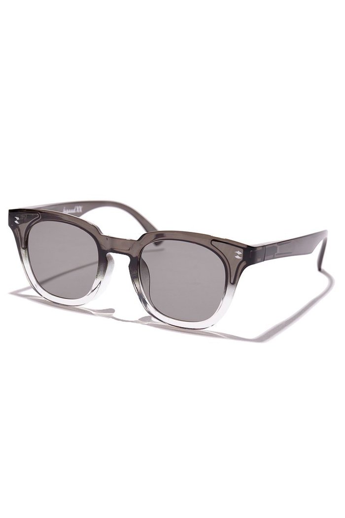 【その他のブランド/Other】のTrunk black fade サングラス インテリア・キッズ・メンズ・レディースファッション・服の通販 founy(ファニー) https://founy.com/ ファッション Fashion レディースファッション WOMEN サングラス/メガネ Glasses ユニセックス Unisex クラシック Classic サングラス Sunglasses シェイプ Shape フレーム Flame モダン Modern NEW・新作・新着・新入荷 New Arrivals |ID: prp329100004442458 ipo3291000000031050454