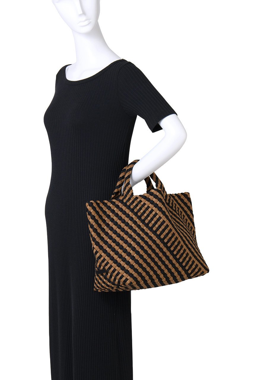 【ナゲディ/NAGHEDI】のSt Barths Medium Tote(Stripe) トートバッグ 人気、トレンドファッション・服の通販 founy(ファニー) 　ファッション　Fashion　レディースファッション　WOMEN　バッグ　Bag　ストライプ　Stripe　ビーチ　Beach　ポーチ　Pouch　旅行　Travel　軽量　Lightweight　other-3|ID: prp329100004446158 ipo3291000000031254532