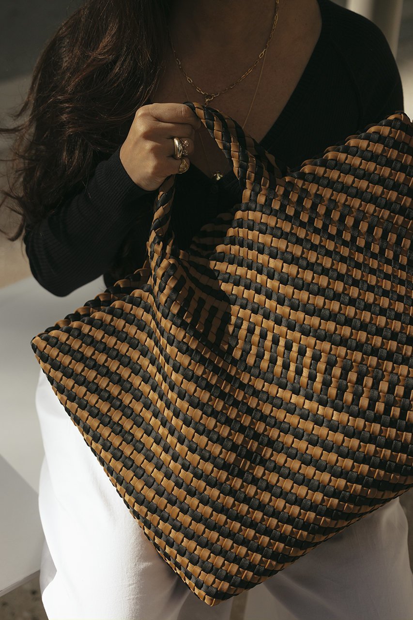 【ナゲディ/NAGHEDI】のSt Barths Medium Tote(Stripe) トートバッグ 人気、トレンドファッション・服の通販 founy(ファニー) 　ファッション　Fashion　レディースファッション　Fashion for Women　バッグ　Bags　ストライプ　Stripe, Striped Pattern　ビーチ　Beach, Seaside　ポーチ　Pouch, Small Case　旅行　Travel　軽量　Lightweight, Ultra Light　other-8|ID: prp329100004446158 ipo3291000000032780444