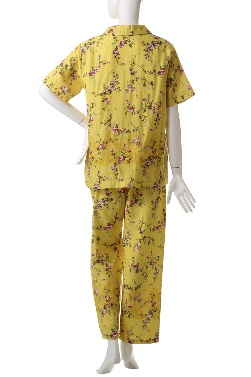 【イクコ/IKUKO】のダブルガーゼ花柄プリント襟付き半袖パジャマ 人気、トレンドファッション・服の通販 founy(ファニー) 　ファッション　Fashion　レディースファッション　WOMEN　トップス・カットソー　Tops/Tshirt　花柄・フラワープリント・モチーフ　Flower Patterns　アンティーク　Antique　ダブル　Double　パジャマ　Pajamas　フェミニン　Feminine　プリント　Print　マニッシュ　Mannish　リラックス　Relax　ローズ　Rose　半袖　Short Sleeve　吸水　Water Absorption　夏　Summer　定番　Standard　春　Spring　S/S・春夏　Ss・Spring/Summer　other-4|ID: prp329100004446170 ipo3291000000031254607