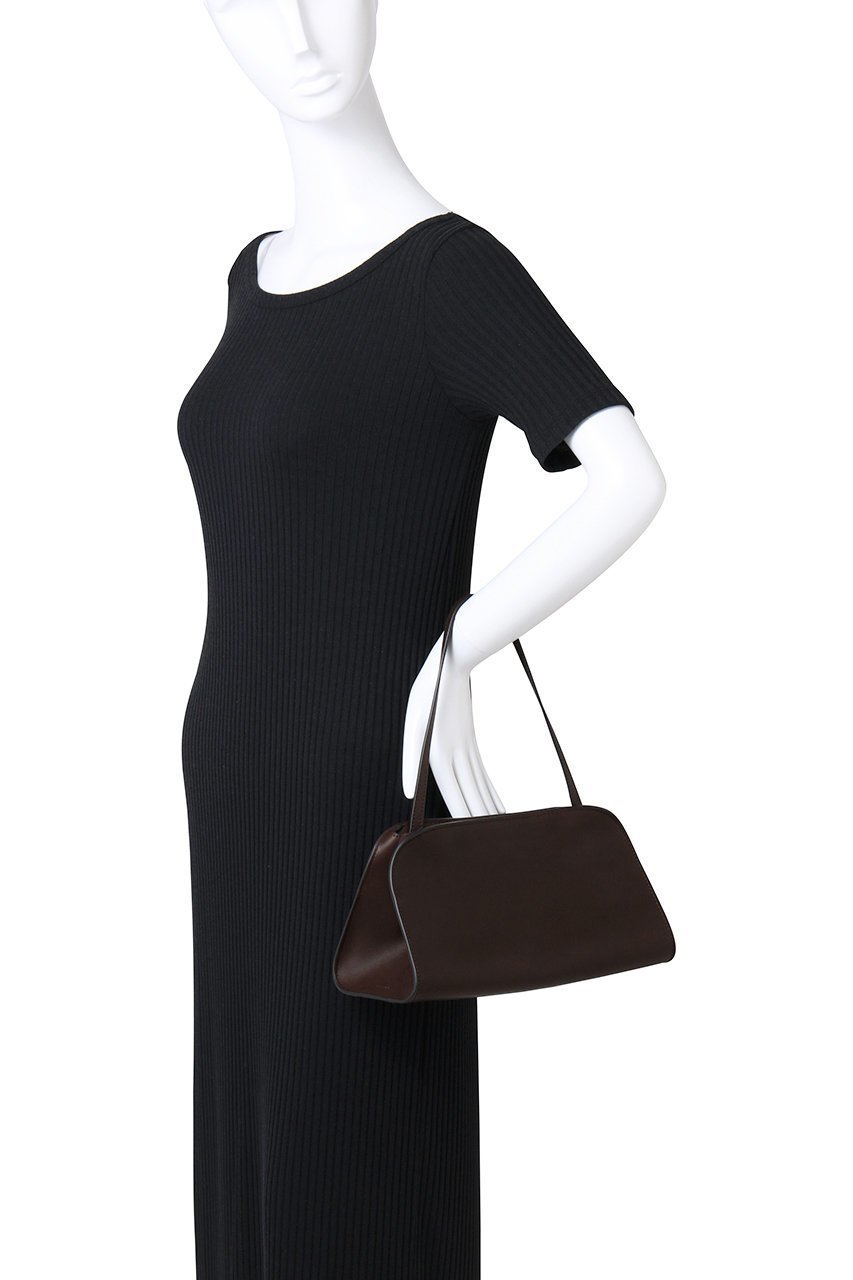 【ザ ロウ/THE ROW】のPEGGY CLUTCH(SADDLE LEATHER) 人気、トレンドファッション・服の通販 founy(ファニー) 　ファッション　Fashion　レディースファッション　WOMEN　バッグ　Bag　なめらか　Smooth　コンパクト　Compact　パーティ　Party　フォルム　Form　other-2|ID: prp329100004447283 ipo3291000000031254307