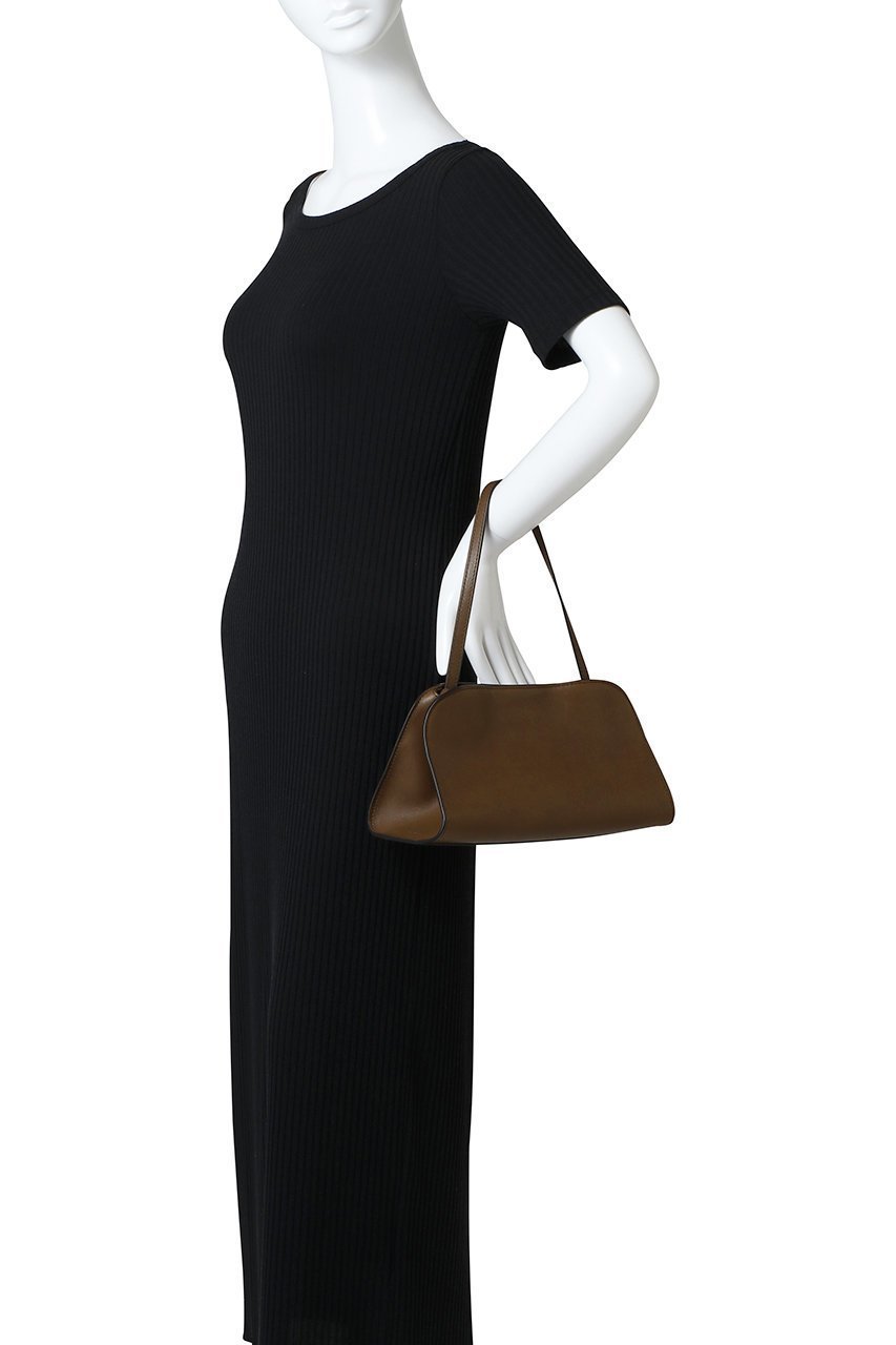 【ザ ロウ/THE ROW】のPEGGY CLUTCH(SADDLE LEATHER) 人気、トレンドファッション・服の通販 founy(ファニー) ファッション Fashion レディースファッション Fashion for Women バッグ Bags 2026年 2026 なめらか Smooth, Silky Texture クラッチ Clutch, Clutch Bag スマート Smart, Elegant フォルム Silhouette, Form ポケット Pocket, Pocket Detail エレガント 上品 Elegant 夏 Summer 春 Spring S/S・春夏 SS, Spring/Summer, Warm Season other-2|ID: prp329100004447283 ipo3291000000034845275