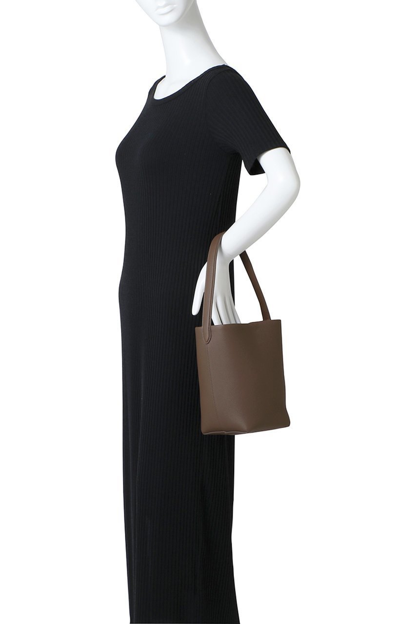 【ザ ロウ/THE ROW】のSMALL N/S PARK TOTE 人気、トレンドファッション・服の通販 founy(ファニー) 　ファッション　Fashion　レディースファッション　Fashion for Women　バッグ　Bags　スマート　Smart, Elegant　バランス　Balance, Style Balance　ポーチ　Pouch, Small Case　財布　Wallet, Purse　other-2|ID: prp329100004447286 ipo3291000000035778553