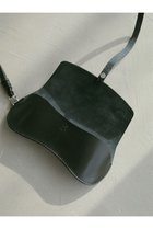 【エトレトウキョウ/ETRE TOKYO】のタンドレザーサングラスケース ブラック|ID: prp329100004447301 ipo3291000000032802489