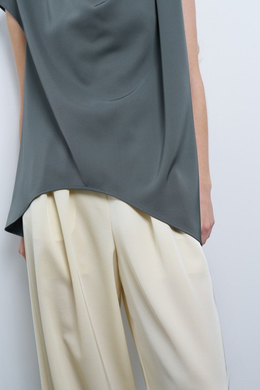 【ランバン オン ブルー/LANVIN en Bleu】のアシンメトリアセツイルブラウス 人気、トレンドファッション・服の通販 founy(ファニー) 　ファッション　Fashion　レディースファッション　WOMEN　トップス・カットソー　Tops/Tshirt　シャツ/ブラウス　Shirts/Blouses　アシンメトリー　Asymmetry　ショート　Short　スリーブ　Sleeve　ドレープ　Drape　ファブリック　Fabric　ラグジュアリー　Luxury　other-5|ID: prp329100004449457 ipo3291000000031617092