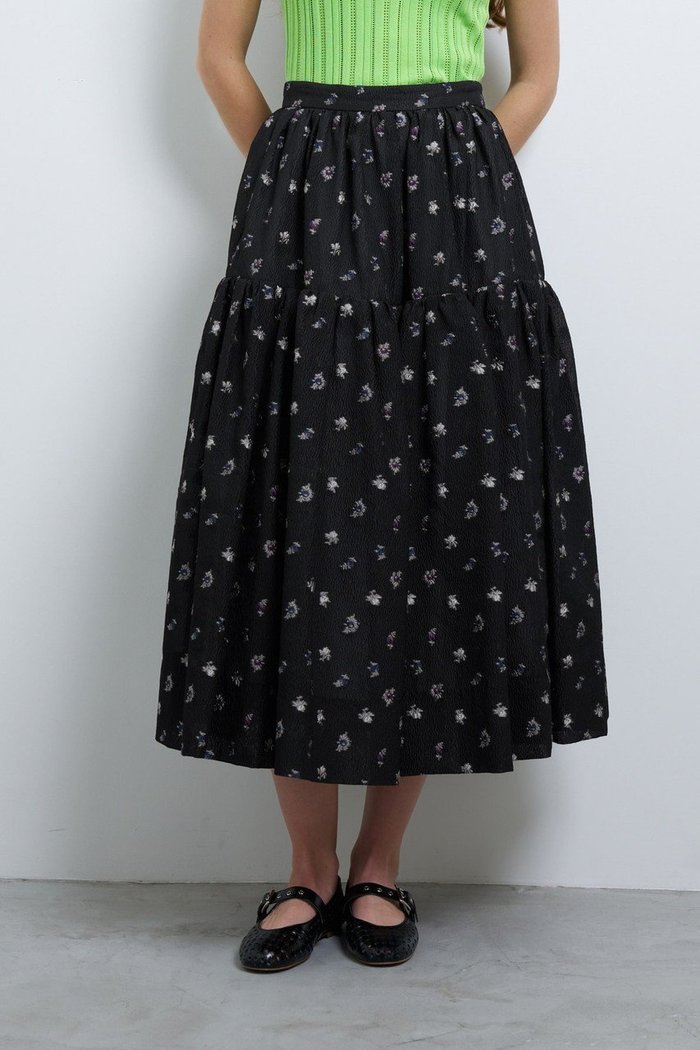 【ランバン オン ブルー/LANVIN en Bleu】の【ELLE SHOP先行販売】fleurettezジャガードスカート インテリア・キッズ・メンズ・レディースファッション・服の通販 founy(ファニー) https://founy.com/ ファッション Fashion レディースファッション WOMEN スカート Skirt ロングスカート Long Skirt ギャザー Gather シアー Sheer シンプル Simple ファブリック Fabric ポケット Pocket モダン Modern ロング Long おすすめ Recommend NEW・新作・新着・新入荷 New Arrivals |ID: prp329100004449459 ipo3291000000031116298