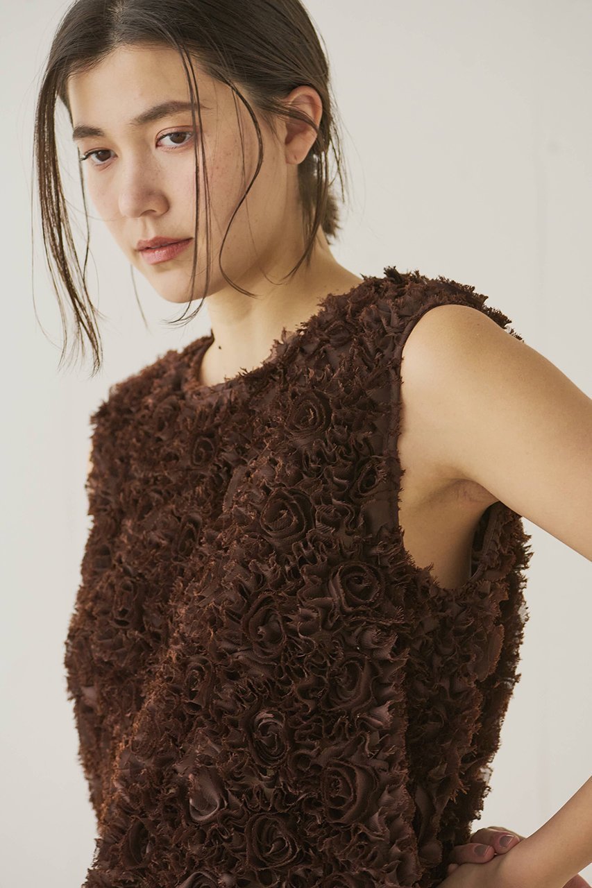 【ジェイドット/j.】の【コラボ】ローズチュールブラウス 人気、トレンドファッション・服の通販 founy(ファニー) 　ファッション　Fashion　レディースファッション　Fashion for Women　トップス・カットソー　Cut & Sew Tops　キャミソール&ノースリーブ　Camisoles & Sleeveless Tops　シャツ・ブラウス・オフィスカジュアル　Elegant Blouses & Button-Ups　おすすめ　Recommended / Our Picks　エレガント 上品　Elegant　コラボ　Collaboration, Collab　ドット　Polka Dot, Dot Pattern　ノースリーブ　Sleeveless, No-Sleeve　バランス　Balance, Style Balance　フェミニン　Feminine, Girly　ブラウジング　Blouson Silhouette, Cinched Waist　モチーフ　Motif, Design Theme　ローズ　Rose, Rose Motif　other-6|ID: prp329100004451717 ipo3291000000036071022