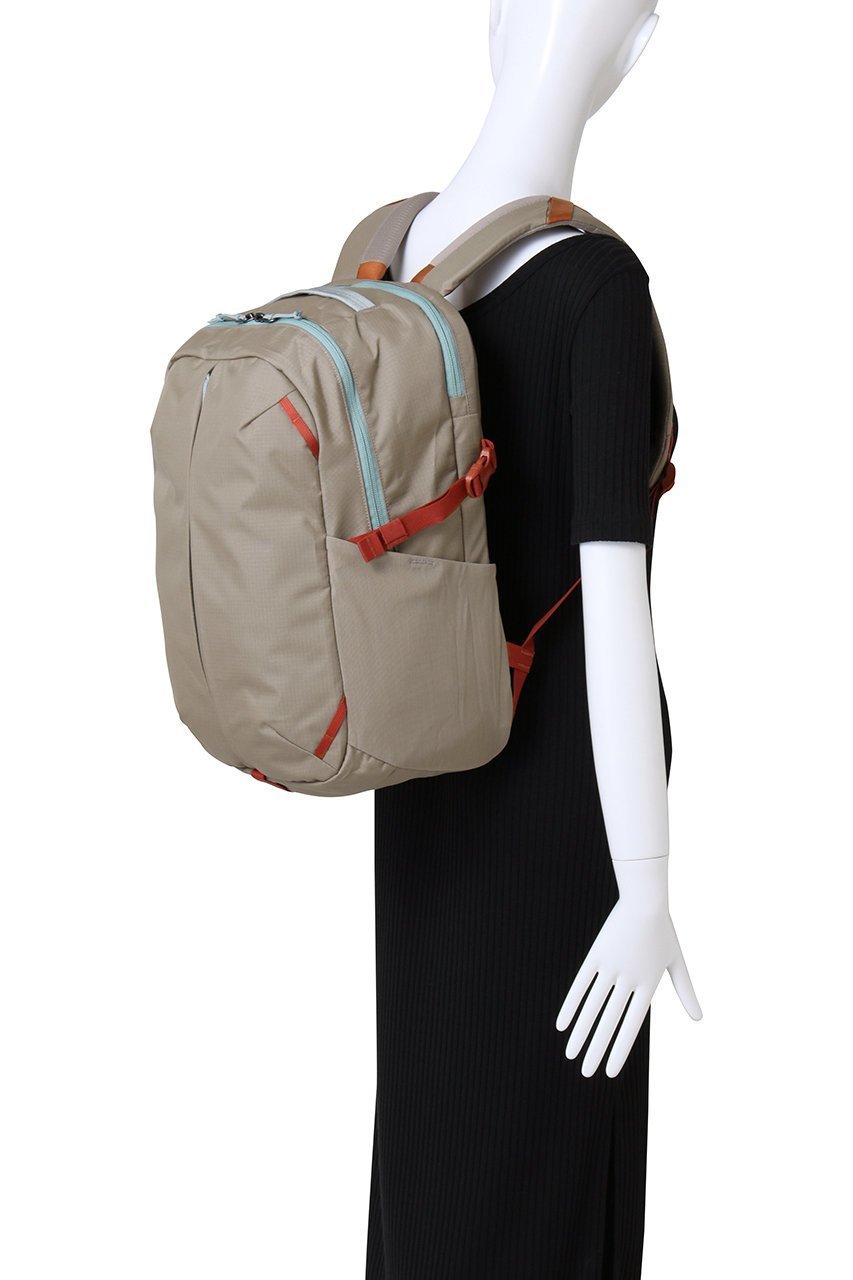 【パタゴニア/Patagonia】の【UNISEX】レフュジオデイパック 26L 人気、トレンドファッション・服の通販 founy(ファニー) 　ファッション　Fashion　レディースファッション　WOMEN　スポーツウェア　Sportswear　スポーツ バッグ/ポーチ　Sports Bag/Pouch　ユニセックス　Unisex　アウトドア　Outdoor　スポーツ　Sports　スリーブ　Sleeve　ポケット　Pocket　ラップ　Wrap　リュック　Ruck Sack　軽量　Lightweight　ビジネス 仕事 通勤　Business　other-2|ID: prp329100004451733 ipo3291000000031252932
