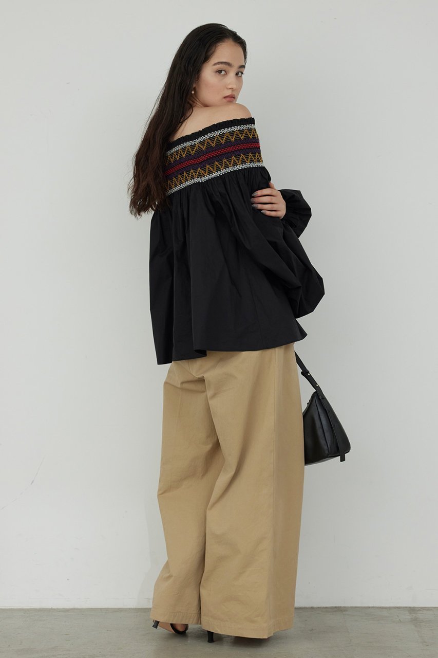 【ガリャルダガランテ/GALLARDAGALANTE】のスモッキングブラウス 人気、トレンドファッション・服の通販 founy(ファニー) 　ファッション　Fashion　レディースファッション　WOMEN　トップス・カットソー　Tops/Tshirt　シャツ/ブラウス　Shirts/Blouses　ギャザー　Gather　スモッキング　Smocking　スリーブ　Sleeve　フィット　Fit　ロング　Long　other-8|ID: prp329100004451756 ipo3291000000031324980