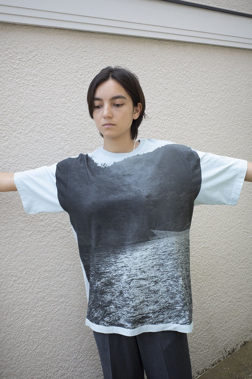 【セヤ/SEYA】のWATER RIVER フォトプリントTシャツ 人気、トレンドファッション・服の通販 founy(ファニー) 　ファッション　Fashion　レディースファッション　Fashion for Women　トップス・カットソー　Cut & Sew Tops　シャツ/ブラウス　Elegant Blouses & Button-Ups　ロング / Tシャツ　Longline T-Shirts & Tees　カットソー　Cut-and-Sewn Tops / Stretch Tees & Basics　ショート　Short, Short Length　スリーブ　Sleeve, Long Sleeve / Short Sleeve　プリント　Print, Printed Pattern　定番　Standard, Basic Item　other-6|ID: prp329100004451764 ipo3291000000031604346