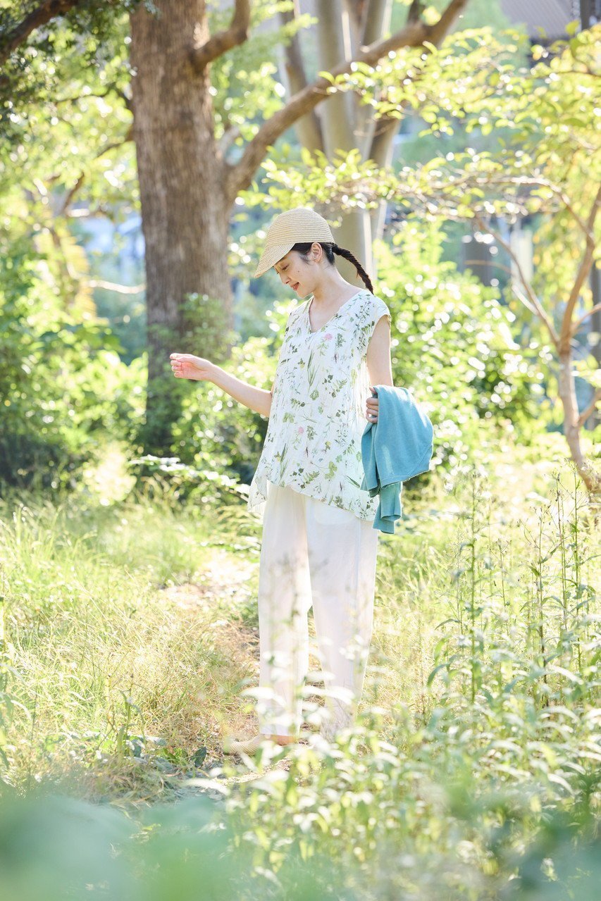 【プリスティン/PRISTINE】のRoots PT ノースリーブブラウス 人気、トレンドファッション・服の通販 founy(ファニー) 　ファッション　Fashion　レディースファッション　Fashion for Women　トップス・カットソー　Cut & Sew Tops　キャミソール&ノースリーブ　Camisoles & Sleeveless Tops　シャツ・ブラウス・オフィスカジュアル　Elegant Blouses & Button-Ups　ギャザー　Gathered, Ruffled　デニム　Denim, Jeans Material　ノースリーブ　Sleeveless, No-Sleeve　リラックス　Relax, Relaxed Fit　ワイド　Wide, Wide Fit　夏　Summer　other-6|ID: prp329100004451832 ipo3291000000036070988