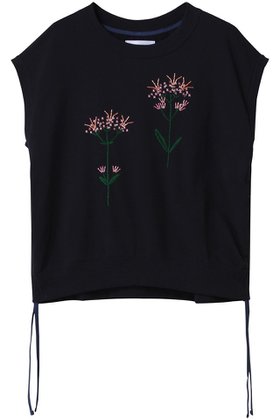 【ミュベール/MUVEIL】のフラワー刺しゅう裏毛Tシャツ 人気、トレンドファッション・服の通販 founy(ファニー) ファッション Fashion レディースファッション Fashion for Women トップス・カットソー Cut & Sew Tops シャツ・ブラウス・オフィスカジュアル Elegant Blouses & Button-Ups ロングTシャツ・Tシャツ Longline T-Shirts & Tees カットソー・ベーシックTシャツ Cut-and-Sewn Tops / Stretch Tees & Basics コレクション Collection, Seasonal Line ショート Short, Short Length スリーブ Sleeve, Long Sleeve / Short Sleeve フラワー Flower, Floral モチーフ Motif, Design Theme 夏 Summer 春 Spring S/S・春夏 SS, Spring/Summer, Warm Season |ID:prp329100004452752