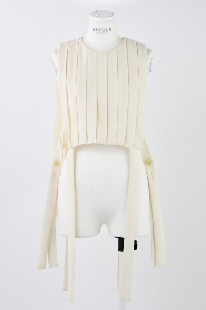 【エンフォルド/ENFOLD】のPEライトジョーゼット プリーツベスト インテリア・キッズ・メンズ・レディースファッション・服の通販 founy(ファニー) https://founy.com/ ファッション Fashion レディースファッション Fashion for Women アウター Coat / Outerwear Collection トップス・カットソー Cut & Sew Tops キャミソール&ノースリーブ Camisoles & Sleeveless Tops シャツ・ブラウス・オフィスカジュアル Elegant Blouses & Button-Ups ベスト&ジレ / 重ね着スタイル Vests & Gilets おすすめ Recommended / Our Picks ジョーゼット Georgette, Semi-Sheer Fabric セットアップ Set-Up, Coordinated Outfit ノースリーブ Sleeveless, No-Sleeve プリーツ Pleats, Pleated ベスト Vest, Waistcoat |ID: prp329100004452772 ipo3291000000036395703