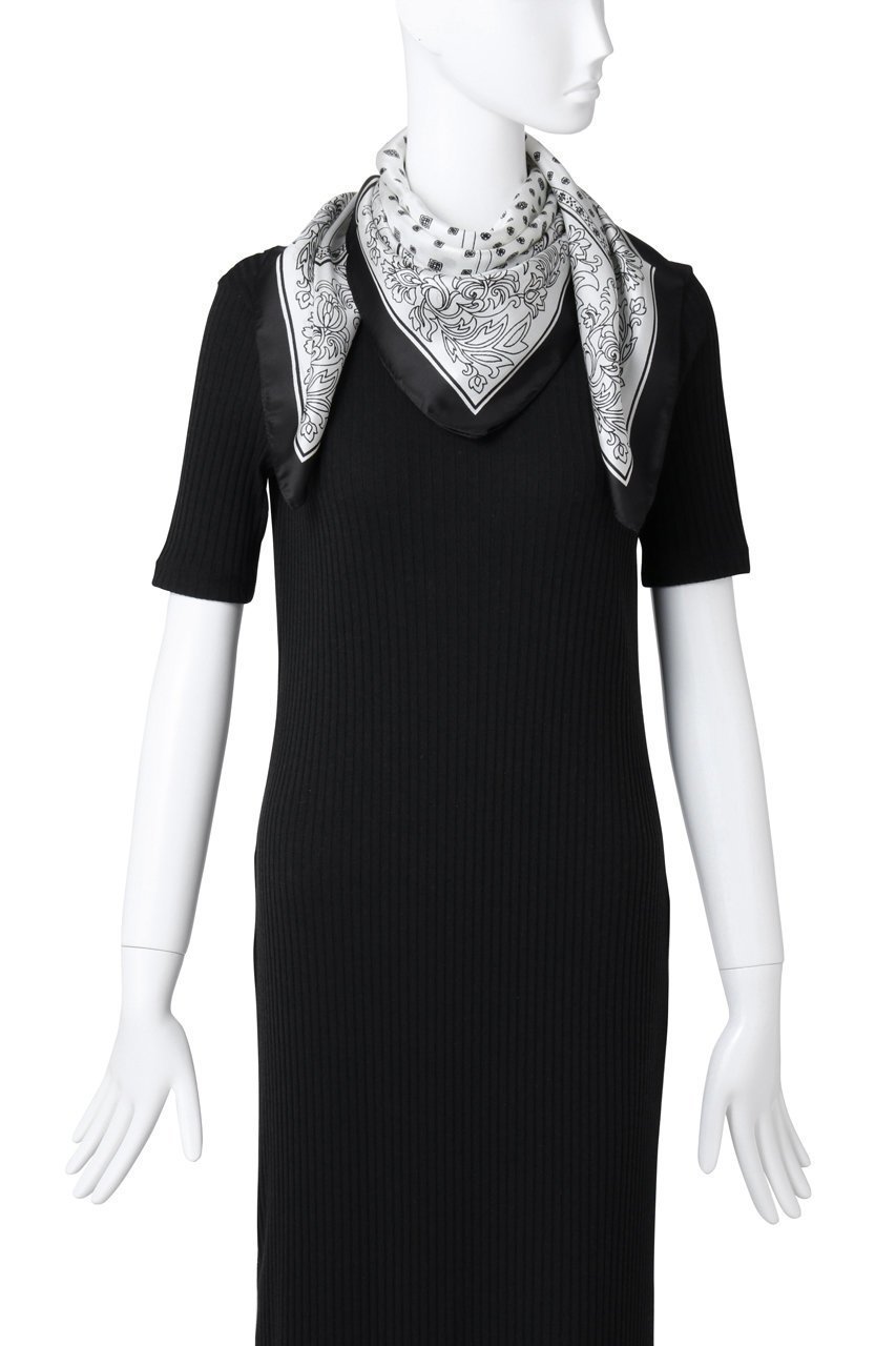 【アルアバイル/allureville】のバイカラーフラワーPTスカーフ 人気、トレンドファッション・服の通販 founy(ファニー) 　ファッション　Fashion　レディースファッション　WOMEN　ストール　Scarves　マフラー　Mufflers　なめらか　Smooth　エレガント 上品　Elegant　クラシック　Classic　シルク　Silk　スカーフ　Scarf　ストール　Stall　フォーマル　Formal　フラワー　Flower　マフラー　Scarf　モチーフ　Motif　other-2|ID: prp329100004452818 ipo3291000000031252317