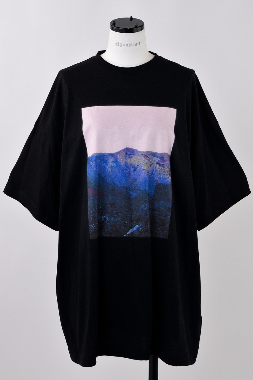 【ナゴンスタンス/nagonstans】のThe backside of Mt.Fuji T/SH Tシャツ インテリア・キッズ・メンズ・レディースファッション・服の通販 founy(ファニー) 　ファッション　Fashion　レディースファッション　Fashion for Women　トップス・カットソー　Cut & Sew Tops　シャツ・ブラウス・オフィスカジュアル　Elegant Blouses & Button-Ups　ロングTシャツ・Tシャツ　Longline T-Shirts & Tees　カットソー・ベーシックTシャツ　Cut-and-Sewn Tops / Stretch Tees & Basics　ショート　Short, Short Length　スリーブ　Sleeve, Long Sleeve / Short Sleeve　プリント　Print, Printed Pattern　ベーシック　Basic, Essential　Black|ID: prp329100004452837 ipo3291000000032857669