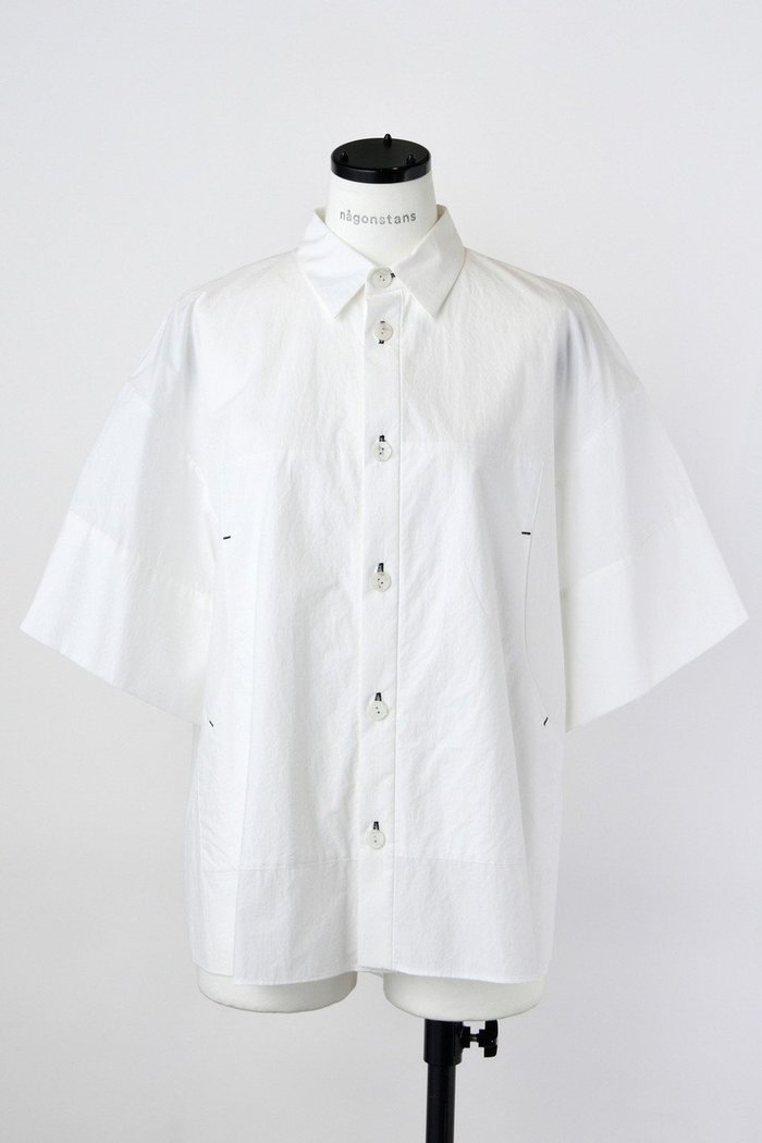 【ナゴンスタンス/nagonstans】のSUNNYブロード PKT SH/シャツ インテリア・キッズ・メンズ・レディースファッション・服の通販 founy(ファニー) https://founy.com/ ファッション Fashion レディースファッション Fashion for Women トップス・カットソー Cut & Sew Tops シャツ・ブラウス・オフィスカジュアル Elegant Blouses & Button-Ups クロップド Cropped, Short Length ショート Short, Short Length スリーブ Sleeve, Long Sleeve / Short Sleeve ブロード Broadcloth, Fine Cotton ポケット Pocket, Pocket Detail |ID: prp329100004452844 ipo3291000000036395645