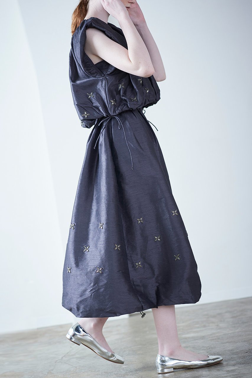 【マリリンムーン/MARILYN MOON】の【SOI-MeME】ビーズモチーフタフタアシンメトリーバルーンスカート 人気、トレンドファッション・服の通販 founy(ファニー) 　ファッション　Fashion　レディースファッション　Fashion for Women　スカート　Skirts　おすすめ　Recommended / Our Picks　エレガント 上品　Elegant　オケージョン　Occasion Wear　ギャザー　Gathered, Ruffled　セットアップ　Set-Up, Coordinated Outfit　バルーン　Balloon, Balloon Silhouette　モチーフ　Motif, Design Theme　other-7|ID: prp329100004454739 ipo3291000000035813380