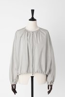 【オーヴィル/EAUVIRE】のライトウエイトブルゾン 人気、トレンドファッション・服の通販 founy(ファニー) ファッション Fashion レディースファッション Fashion for Women アウター Coat / Outerwear Collection レディースジャケット・軽アウター Jackets ブルゾンジャケット・スポーティアウター Blouson Jackets ギャザー Gathered, Ruffled コクーン Cocoon, Cocoon Silhouette ショート Short, Short Length シルク Silk, 100% Silk ジャケット Jacket, Outerwear ストレッチ Stretch, Stretchy Fabric タフタ Taffeta, Structured Fabric パイピング Piping, Trim Design ブルゾン Blouson, Bomber Jacket エレガント 上品 Elegant 定番 Standard, Basic Item |ID:prp329100004456364