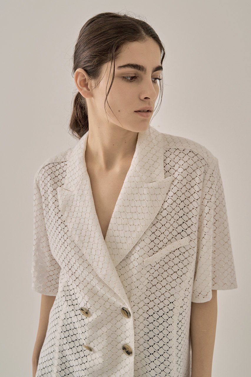 【アキラナカ/AKIRANAKA】のSylvie レースシャツ 人気、トレンドファッション・服の通販 founy(ファニー) 　ファッション　Fashion　レディースファッション　Fashion for Women　トップス・カットソー　Cut & Sew Tops　シャツ・ブラウス・オフィスカジュアル　Elegant Blouses & Button-Ups　ショート　Short, Short Length　スリーブ　Sleeve, Long Sleeve / Short Sleeve　センター　Center, Center Line　マニッシュ　Mannish, Boyish　モダン　Modern, Contemporary　レース　Lace, Lace Fabric　other-8|ID: prp329100004456389 ipo3291000000032844423