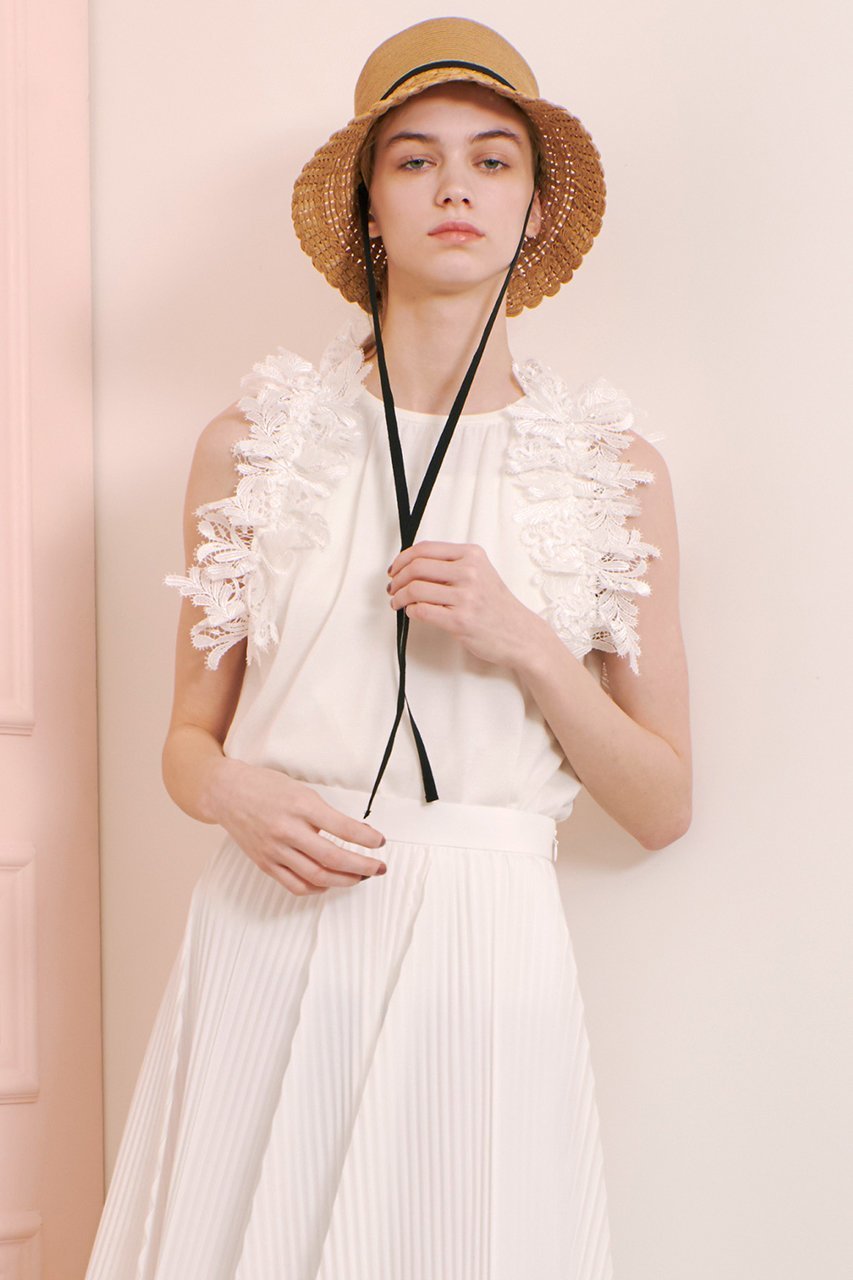 【アルアバイル/allureville】の【LOULOU WILLOUGHBY】アームレースプルオーバー 人気、トレンドファッション・服の通販 founy(ファニー) 　ファッション　Fashion　レディースファッション　Fashion for Women　トップス・カットソー　Cut & Sew Tops　キャミソール&ノースリーブ　Camisoles & Sleeveless Tops　シャツ・ブラウス・オフィスカジュアル　Elegant Blouses & Button-Ups　カジュアルプルオーバー・ニットトップス　Pullovers & Knit Tops / Casual Pullovers　アメリカン　American Style　ギャザー　Gathered, Ruffled　スリーブ　Sleeve, Long Sleeve / Short Sleeve　ノースリーブ　Sleeveless, No-Sleeve　レース　Lace, Lace Fabric　夏　Summer　other-4|ID: prp329100004456430 ipo3291000000035478900