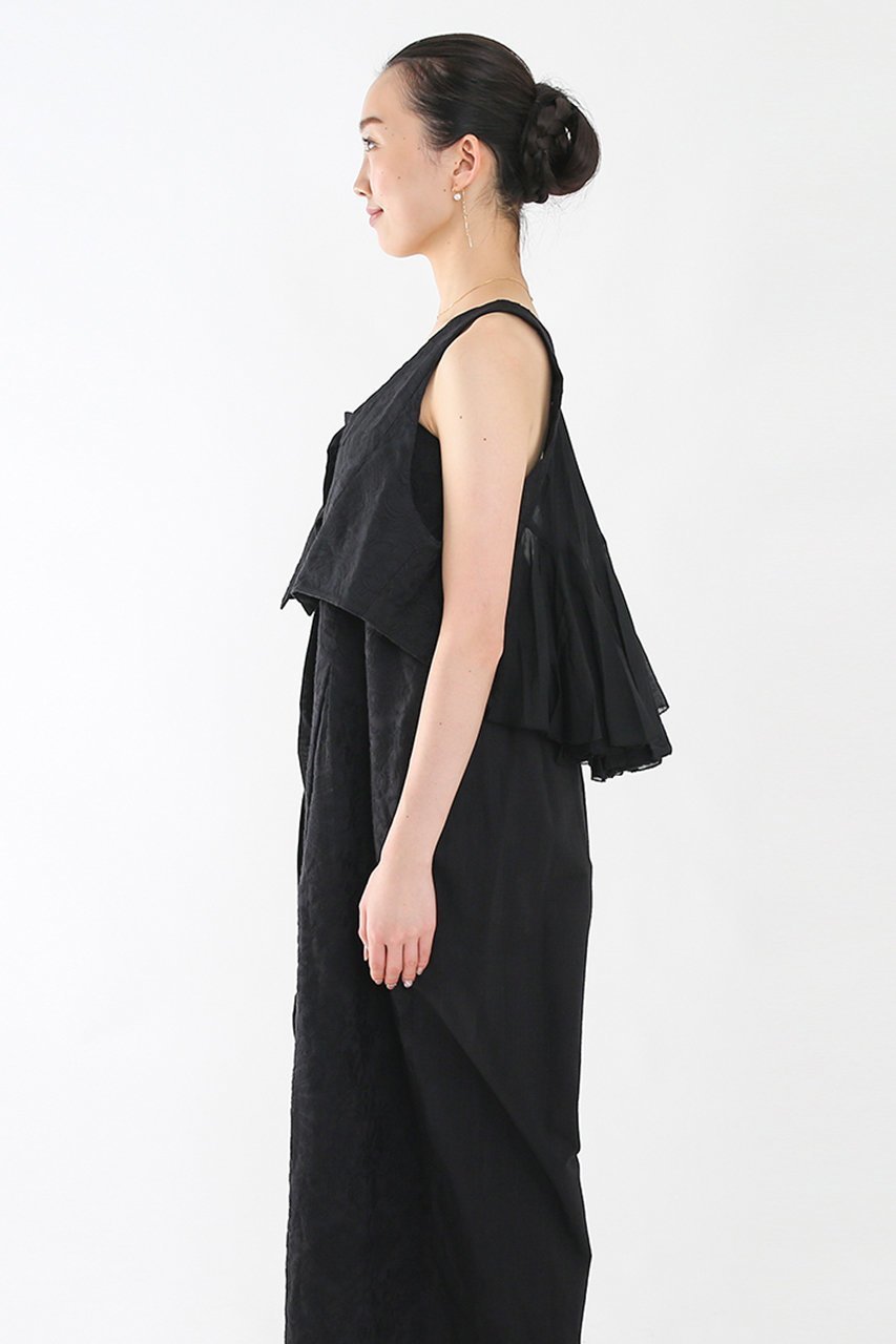 【アユーシ/AAYUSHI】のランダムギャザーバックフリルベスト 人気、トレンドファッション・服の通販 founy(ファニー) 　ファッション　Fashion　レディースファッション　Fashion for Women　アウター　Coat / Outerwear Collection　レディースジャケット・軽アウター　Jackets　ギャザー　Gathered, Ruffled　ジャケット　Jacket, Outerwear　フォーマル　Formal, Dressy　フリル　Frill, Ruffle　フロント　Front, Front Design　ベスト　Vest, Waistcoat　ランダム　Random, Irregular　リボン　Ribbon, Bow　other-3|ID: prp329100004457664 ipo3291000000032954925