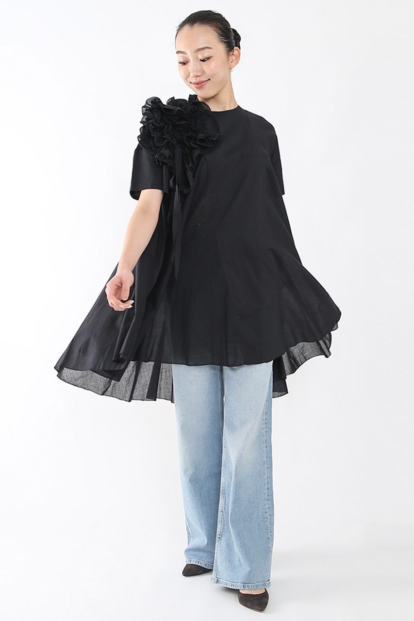 【アユーシ/AAYUSHI】のフラワーモチーフアシメヘムチュニック 人気、トレンドファッション・服の通販 founy(ファニー) 　ファッション　Fashion　レディースファッション　WOMEN　トップス・カットソー　Tops/Tshirt　シャツ/ブラウス　Shirts/Blouses　花柄・フラワープリント・モチーフ　Flower Patterns　ショート　Short　シンプル　Simple　スリーブ　Sleeve　チュニック　Tunic　フラワー　Flower　フレア　Flare　モチーフ　Motif　other-8|ID: prp329100004457666 ipo3291000000031323792