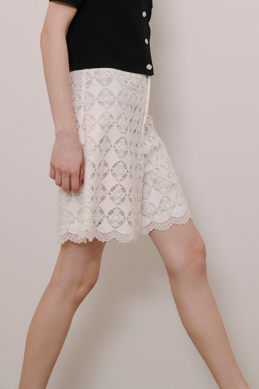【アルアバイル/allureville】の【Loulou Willoughby】サークルケミカルバミューダパンツ 人気、トレンドファッション・服の通販 founy(ファニー) 　ファッション　Fashion　レディースファッション　WOMEN　パンツ　Pants　ハーフ / ショートパンツ　Short Pants　クラシカル　Classical　ケミカル　Chemical　サークル　Circle　ショート　Short　スカラップ　Scalloped　フェミニン　Feminine　モチーフ　Motif　レース　Race　エレガント 上品　Elegant　夏　Summer　春　Spring　S/S・春夏　Ss・Spring/Summer　other-7|ID: prp329100004457669 ipo3291000000031617495