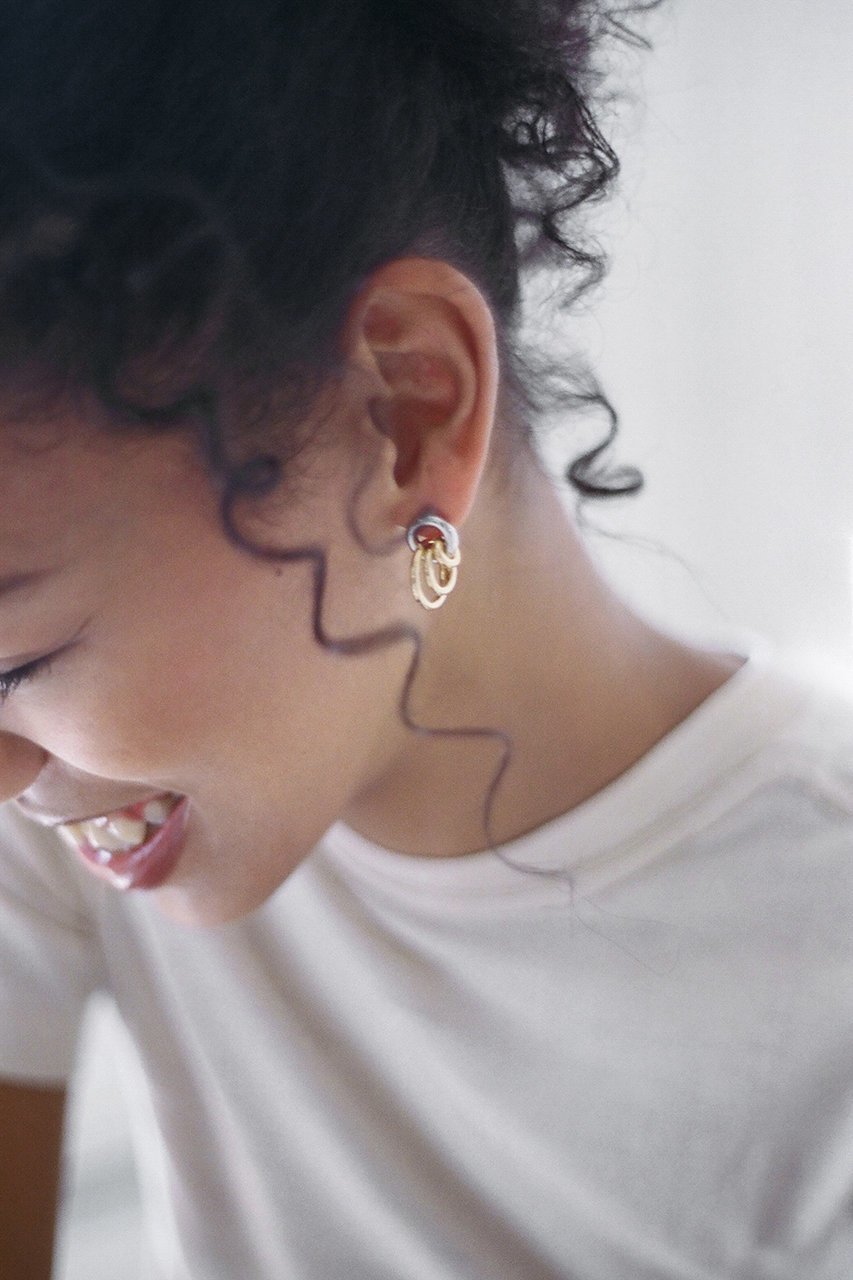 【ローラロンバルディ/LAURA LOMBARDI】のTwo Tone Aria ピアス 人気、トレンドファッション・服の通販 founy(ファニー) 　ファッション　Fashion　レディースファッション　Fashion for Women　ジュエリー　Jewelry　ファッションリング　Fashion Rings　イヤリング・フープ・ドロップタイプ　Hoop, Drop & Clip Earrings　イヤリング　Earrings　オケージョン　Occasion Wear　シルバー　Silver, Metallic Silver　シンプル　Simple, Minimal　フォルム　Silhouette, Form　モチーフ　Motif, Design Theme　other-2|ID: prp329100004464663 ipo3291000000035757123