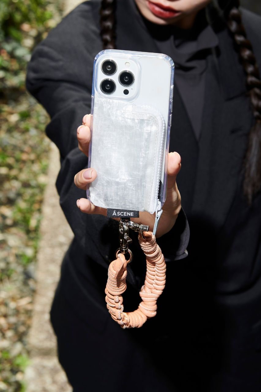 【エーシーン/A SCENE】のiPhone16/16Pro/16ProMax B&C clear case with Dyneema 人気、トレンドファッション・服の通販 founy(ファニー) 　ファッション　Fashion　レディースファッション　Fashion for Women　iPhone アイフォーン　iPhone　アウトドア　Outdoor Clothing　ショルダー　Shoulder, Shoulder Strap　ポケット　Pocket, Pocket Detail　ラップ　Wrap, Wrap Design　再入荷　Restock / Back in Stock　軽量　Lightweight, Ultra Light　other-4|ID: prp329100004464683 ipo3291000000032745615