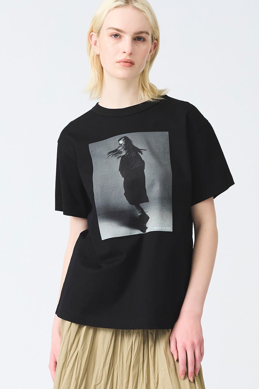 【ミズイロ インド/mizuiro ind】のphoto print T Tシャツ 人気、トレンドファッション・服の通販 founy(ファニー) 　ファッション　Fashion　レディースファッション　WOMEN　トップス・カットソー　Tops/Tshirt　シャツ/ブラウス　Shirts/Blouses　ロング / Tシャツ　T-Shirts　カットソー　Cut and Sewn　グラフィック　Graphic　ショート　Short　シンプル　Simple　スリーブ　Sleeve　フロント　Front　プリント　Print　モノトーン　Monotone　other-7|ID: prp329100004465589 ipo3291000000031822948