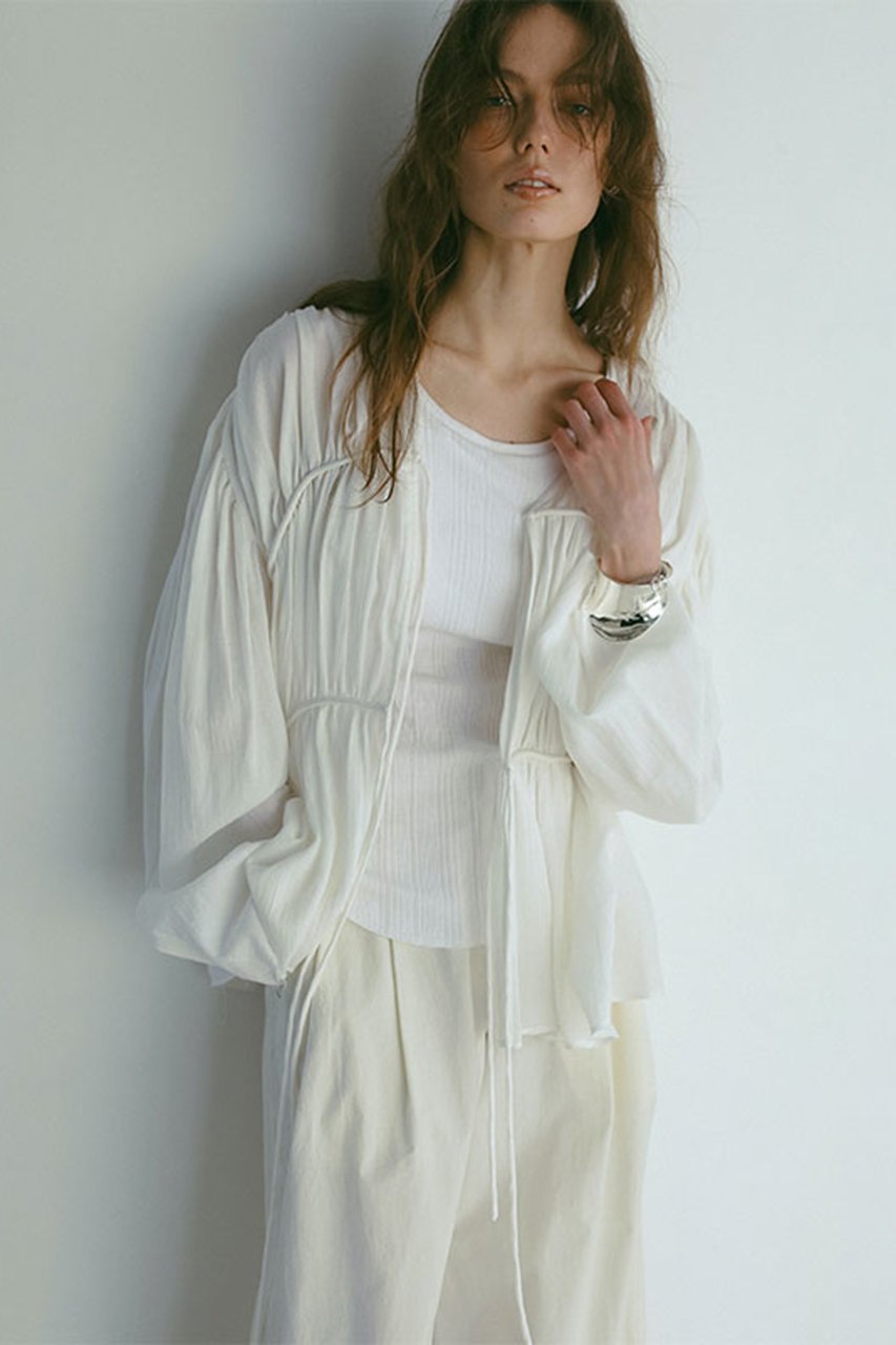 【エトレトウキョウ/ETRE TOKYO】のギャザーボリュームエアリートップス 人気、トレンドファッション・服の通販 founy(ファニー) 　ファッション　Fashion　レディースファッション　Fashion for Women　トップス・カットソー　Cut & Sew Tops　シャツ・ブラウス・オフィスカジュアル　Elegant Blouses & Button-Ups　おすすめ　Recommended / Our Picks　エアリー　Airy Texture　ギャザー　Gathered, Ruffled　スリーブ　Sleeve, Long Sleeve / Short Sleeve　フロント　Front, Front Design　ロング　Long, Long-Length　エレガント 上品　Elegant　 other-1|ID: prp329100004472580 ipo3291000000032840680