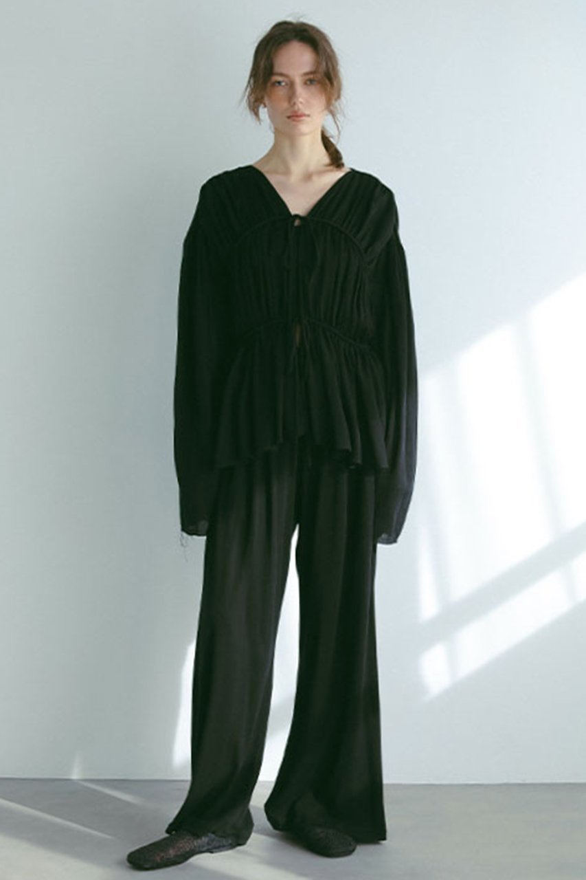 【エトレトウキョウ/ETRE TOKYO】のギャザーボリュームエアリートップス 人気、トレンドファッション・服の通販 founy(ファニー) 　ファッション　Fashion　レディースファッション　Fashion for Women　トップス・カットソー　Cut & Sew Tops　シャツ・ブラウス・オフィスカジュアル　Elegant Blouses & Button-Ups　おすすめ　Recommended / Our Picks　エアリー　Airy Texture　ギャザー　Gathered, Ruffled　スリーブ　Sleeve, Long Sleeve / Short Sleeve　フロント　Front, Front Design　ロング　Long, Long-Length　エレガント 上品　Elegant　other-6|ID: prp329100004472580 ipo3291000000034955521